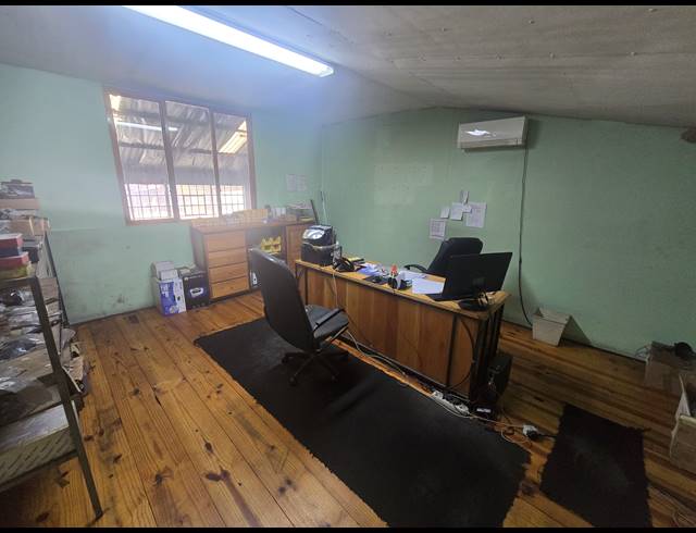 500M² WAREHOUSE TO LET IN ANDERBOLT